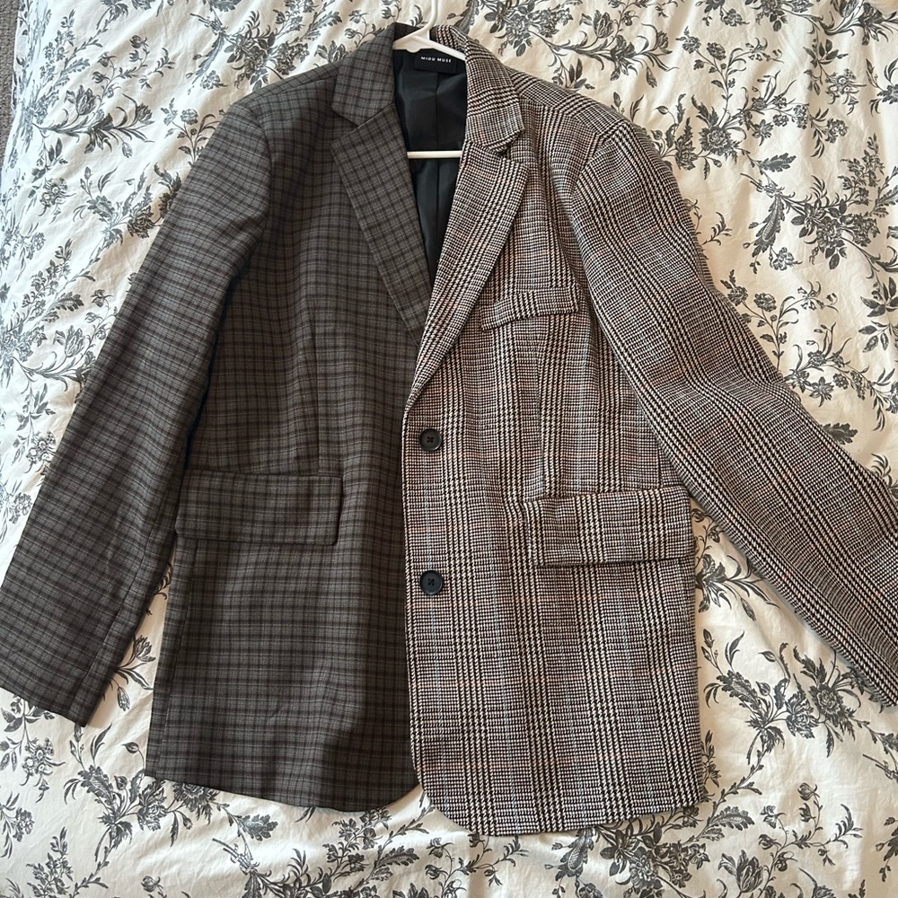 Oversized women’s blazer